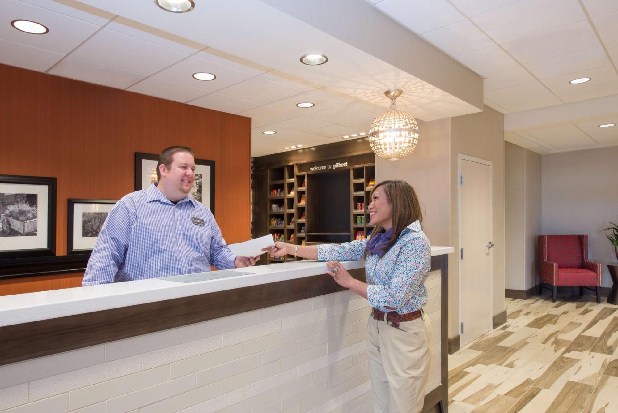 Hampton Inn & Suites Phoenix - East Mesa In Gilbert Exteriör bild